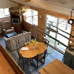Willow Point Cabin Brenchly Lake
